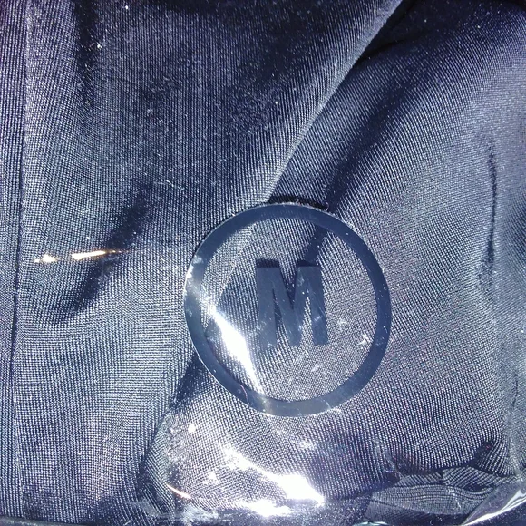 Apefit Compression Leggings With Resistance Bands Case And User Guide - Picture 10 of 14